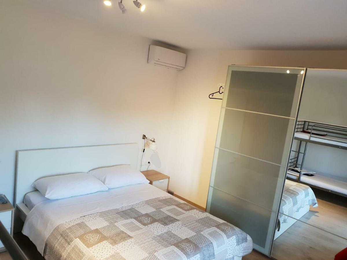 Apartman Bura Leilighet Posedarje Eksteriør bilde